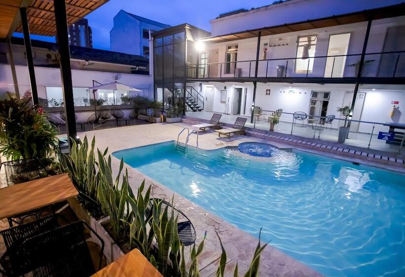 Medellin Vibes Hostel