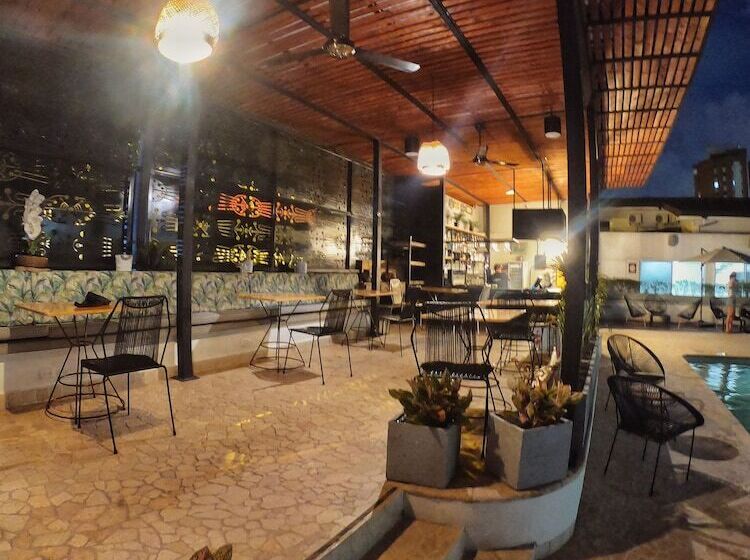 Medellin Vibes Hostel