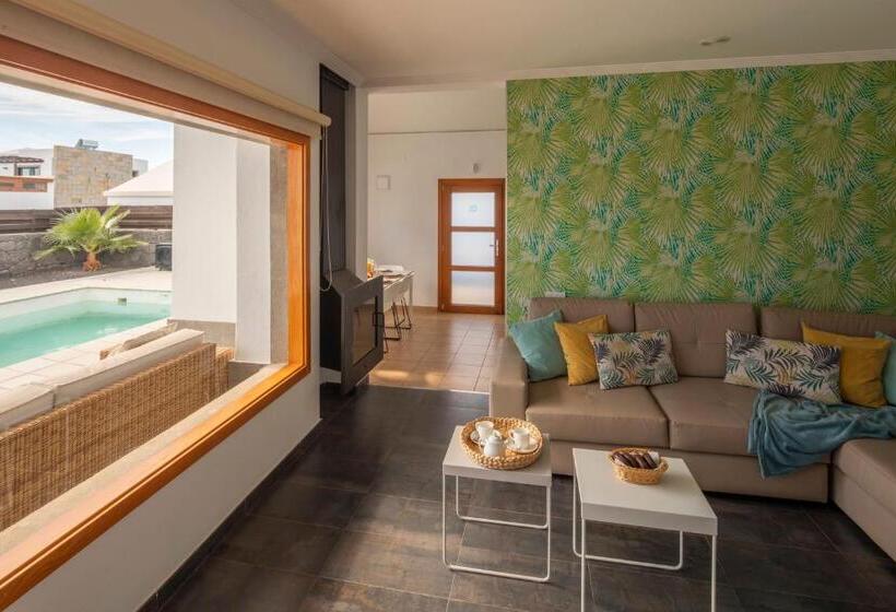 Playa Blanca Beach Mate