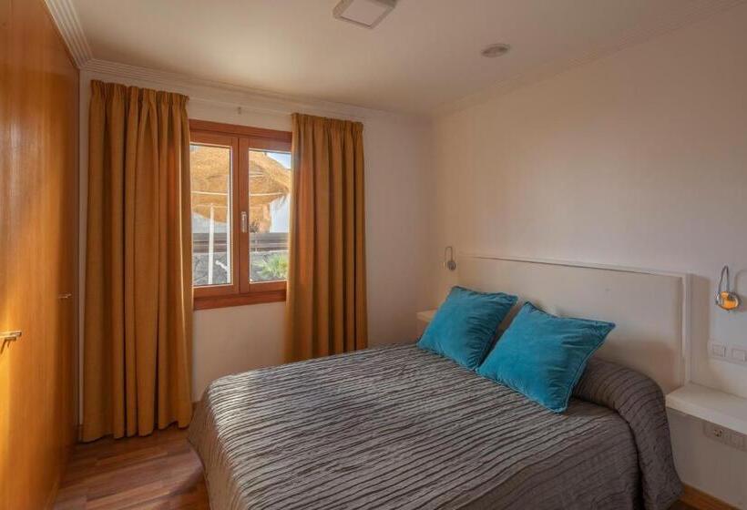 Playa Blanca Beach Mate