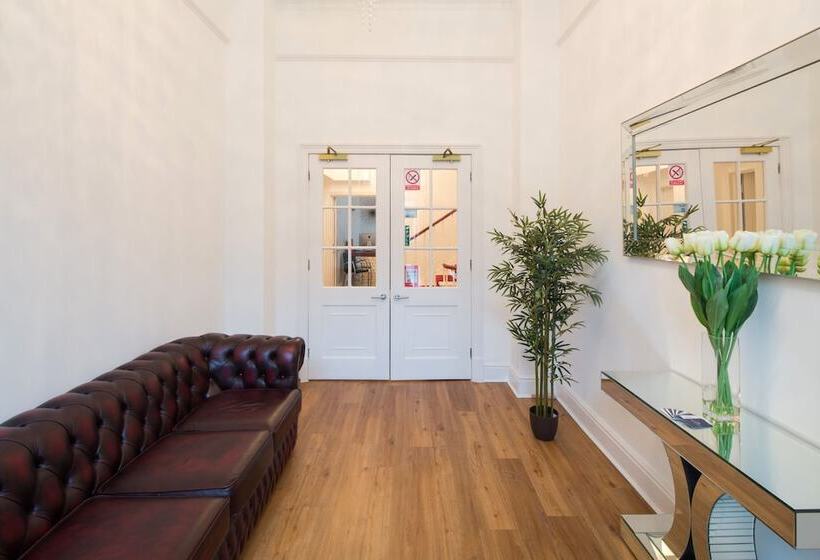 客栈  Edinburgh Castle Apartments