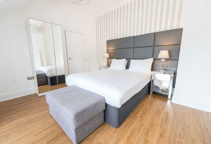 客栈  Edinburgh Castle Apartments