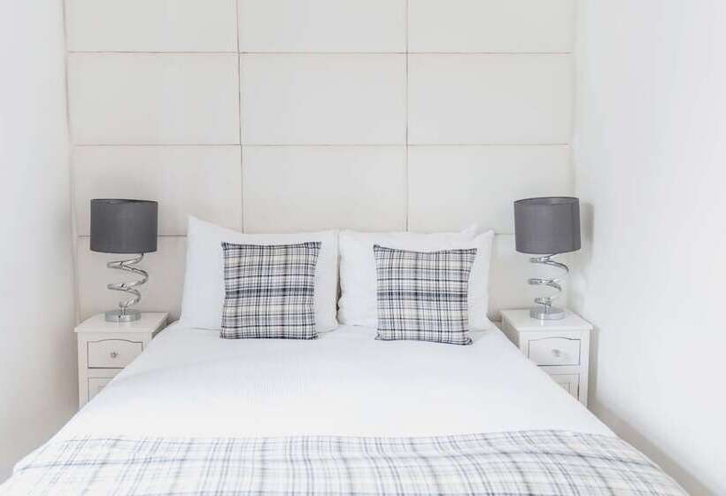 客栈  Edinburgh Castle Apartments