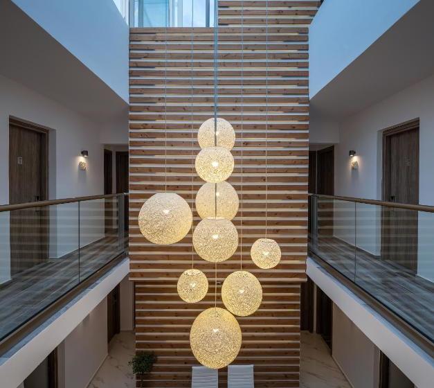 旅馆 Kyma Rooms & Suites