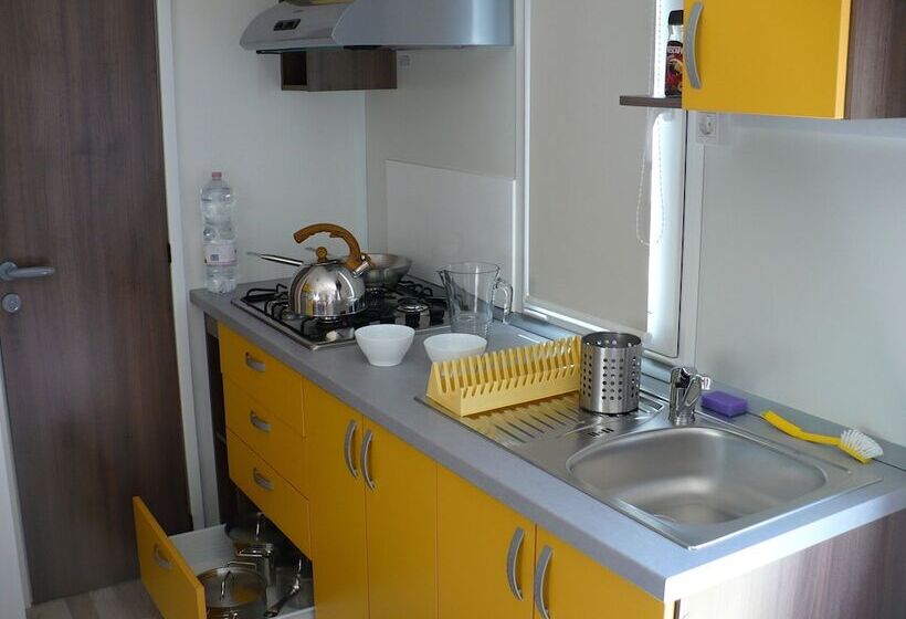 فندق Victoria Mobilehome Jezera Village Holiday Resort