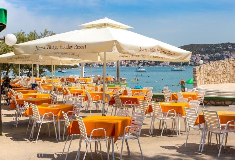 فندق Victoria Mobilehome Jezera Village Holiday Resort