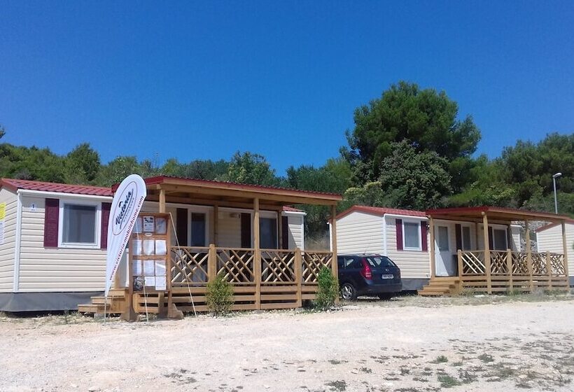 فندق Victoria Mobilehome Jezera Village Holiday Resort