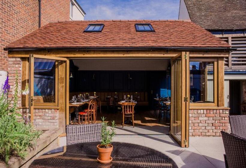 Хостел The Corner House Canterbury