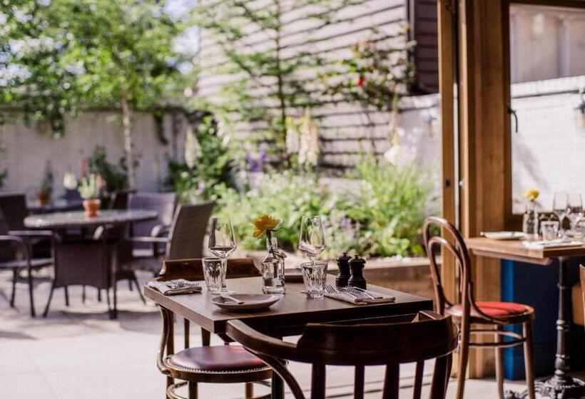 Хостел The Corner House Canterbury