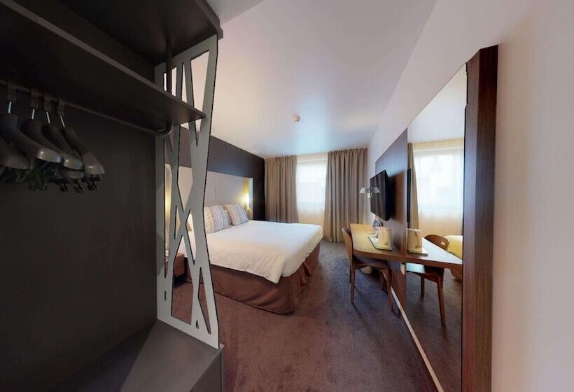 Отель Campanile Fontainebleau