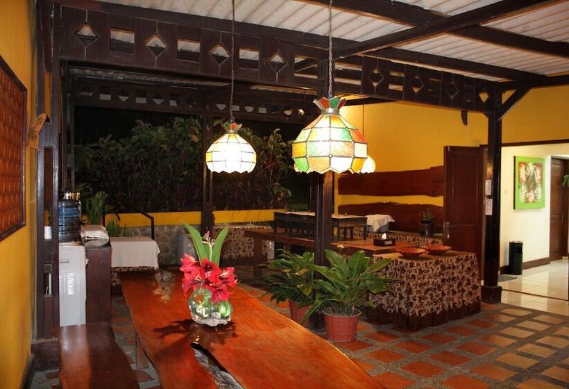 בית מלון כפרי Oyo 209 Permata Hati Resort & Organic Farm