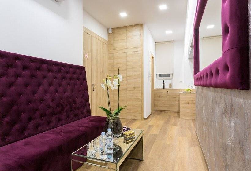 Отель Central Pearl By Nono Ban Rooms