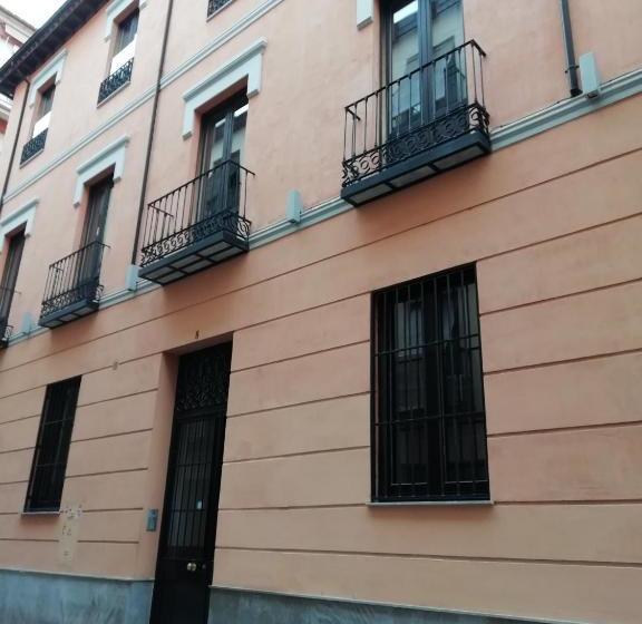 Suites Campo Del Príncipe