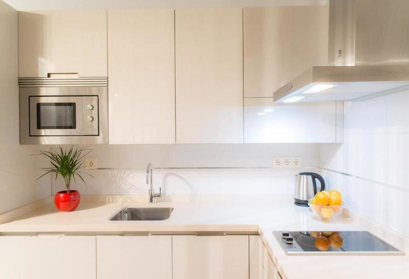 Suites Campo Del Príncipe