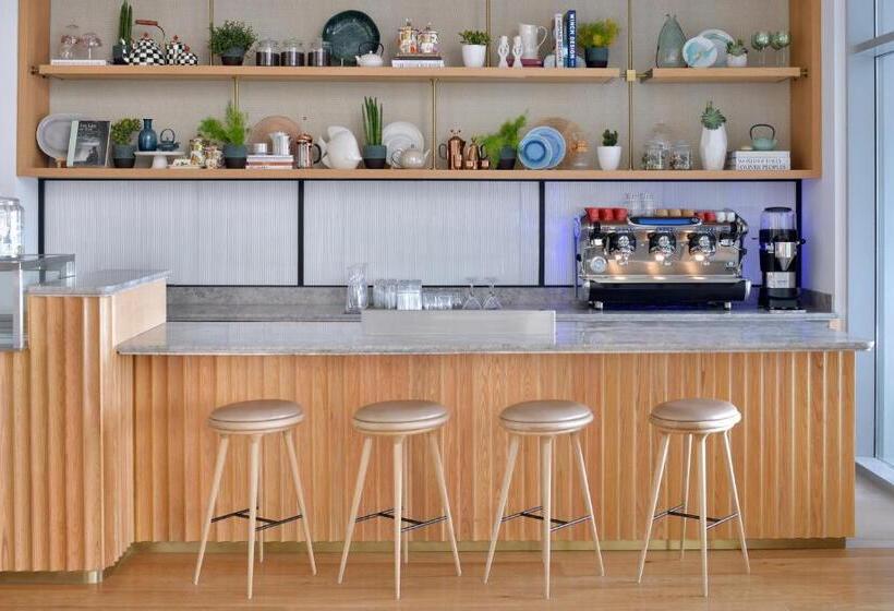 فندق Vida Creek Harbour