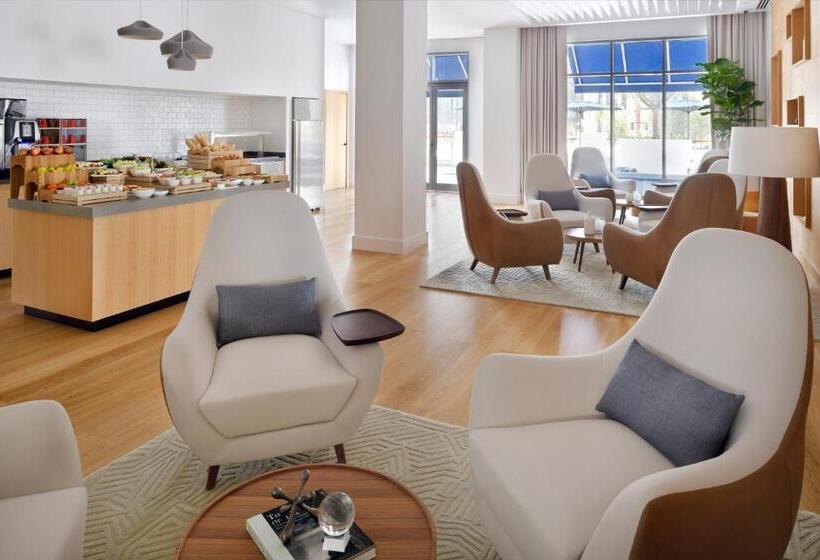 فندق Vida Creek Harbour