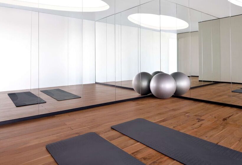 فندق Vida Emirates Hills