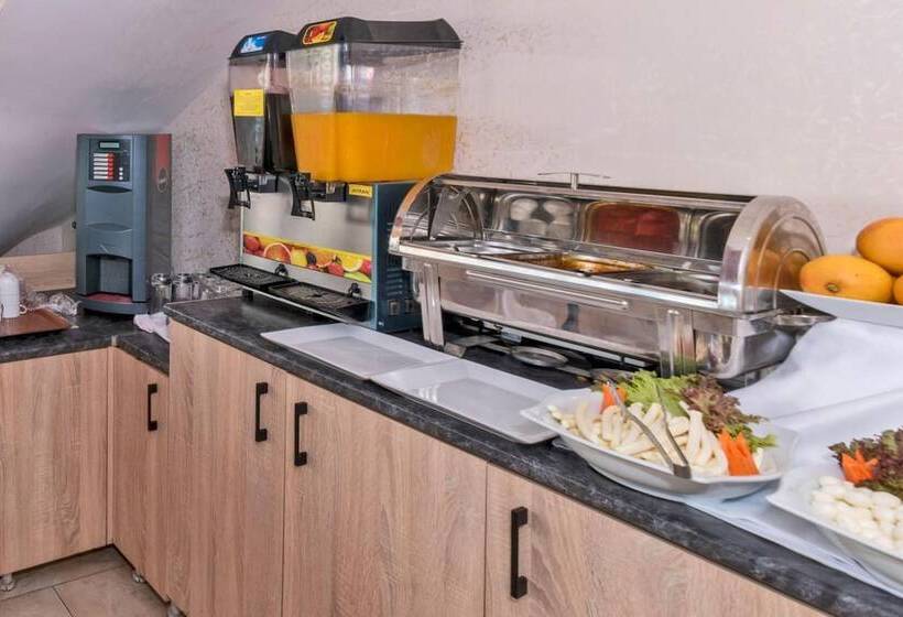 هتل Cihangir Palace