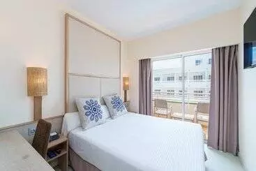 Ferrer Janeiro Hotel & Spa