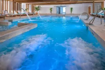 Mediterráneo Bay Hotel & Resort