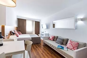 Aparthotel Ponent Mar