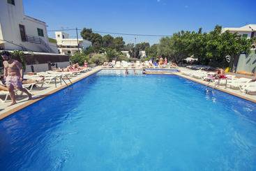 Azuline Hotel S Anfora & Fleming