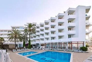 ホテル Tres Torres