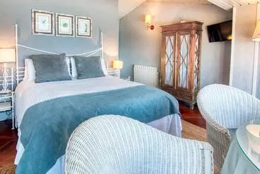 Отель El Castillo De Los Locos