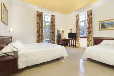 בית מלון כפרי Globales Reina Cristina