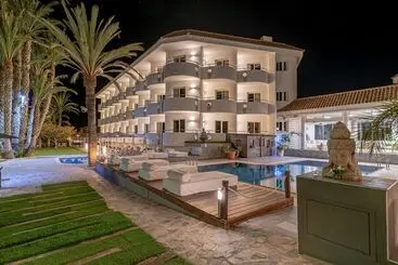 ホテル Ramada Resort by Wyndham Puerto de Mazarron