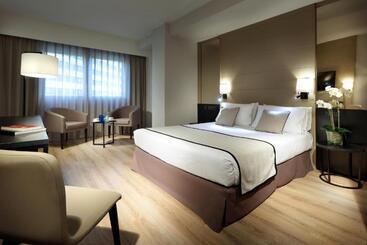 هتل Exe Rey Don Jaime