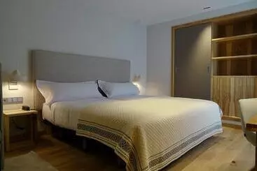 هتل Zenit Sevilla