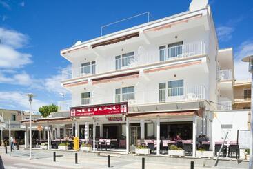 فندق Hostal Neptuno