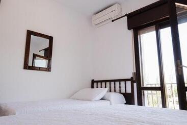 ホテル Hostal Desde 1972 Yusta