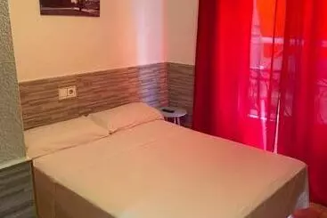 膳宿费 Pensión Rosa