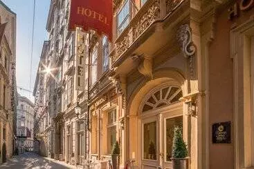 Schlosshotel Römischer Kaiser