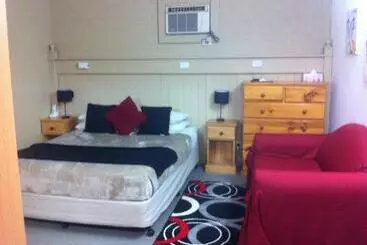 酒店 Elsinor Motor Lodge