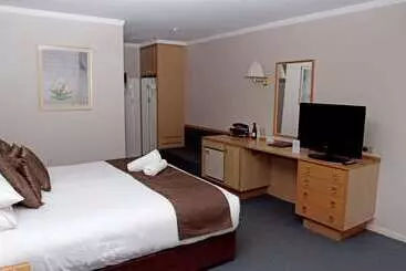 هتل Hospitality Esperance Surestay Collection By Best Western