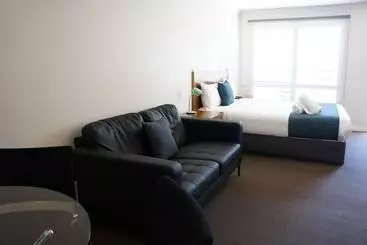 Waves Motel And Apartments