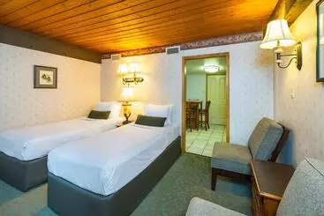 Отель Charltons Banff