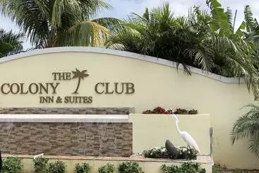ホテル Colony Club Inn & Suites