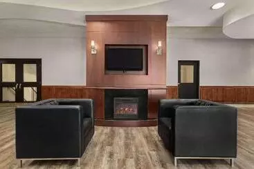 Отель Days Inn By Wyndham Guelph