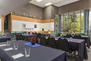 هتل Days Inn Kenora