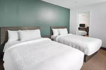 The Falls Hotel & Inn