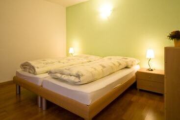 Dala Hotel & Apartments