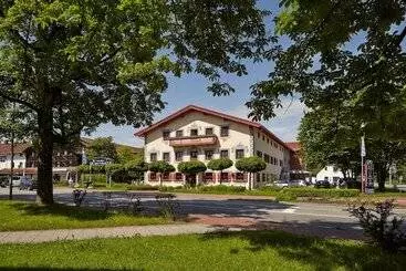 ホテル Sauerlacher Post