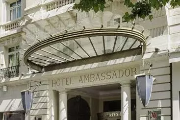 ホテル Paris Marriott Opera Ambassador