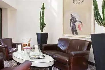 ホテル Hôtel Le Colisée