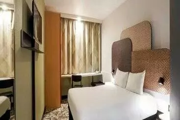 B&B HOTEL Chartres Centre Cathédrale