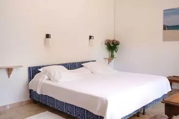 هتل Hôtel La Figuière